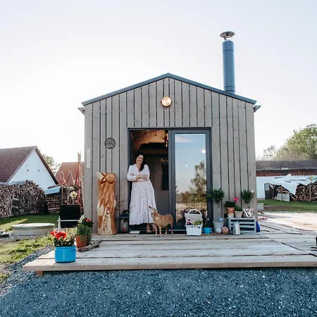 Nadech - Glamping Na Statku Holiday home Dekanovice
