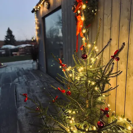 Nadech - Glamping Na Statku Semesterbostad Dekanovice