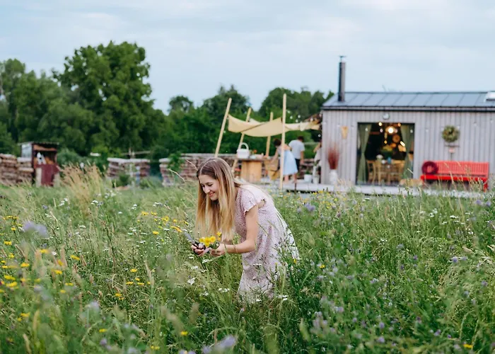 Nádech - Glamping Na Statku Prázdninový dům Dekanovice